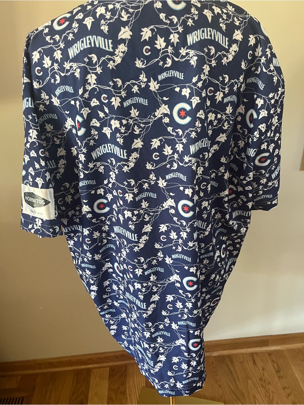 Chicago Cubs Wrigleyville Hornitos Logo MLB Hawaiian Shirt Stadium Giveaway XL - Picture 2 of 6